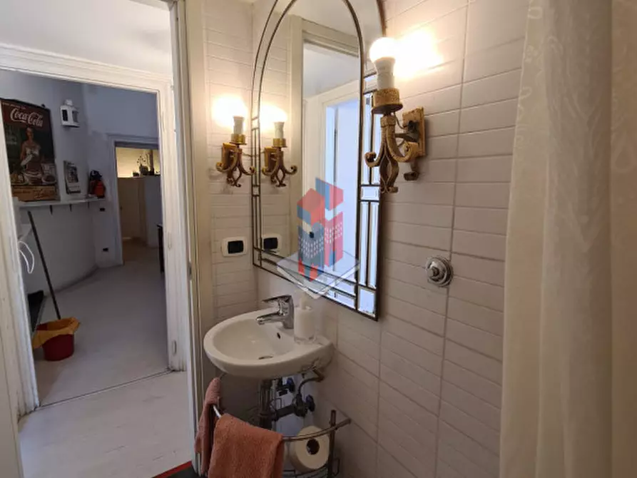 Immagine 19 di Appartamento in vendita  in CORSO UMBERTO- METRO' a Napoli