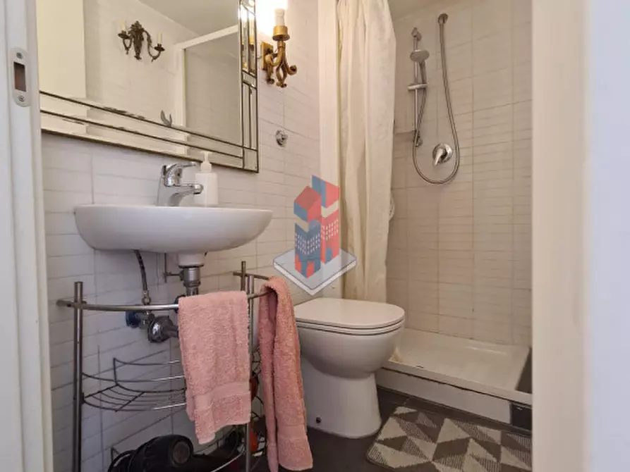 Immagine 20 di Appartamento in vendita  in CORSO UMBERTO- METRO' a Napoli