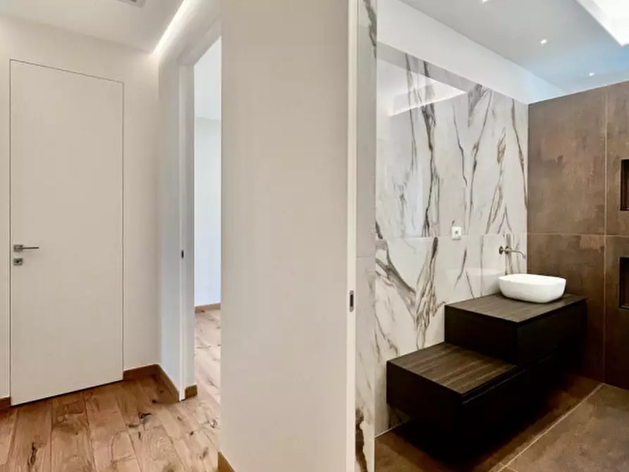 Immagine 5 di Appartamento in vendita  in Via Dante Alighieri a Pescara