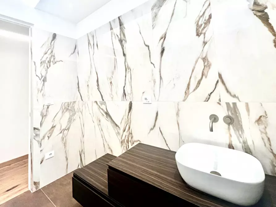 Immagine 21 di Appartamento in vendita  in Via Dante Alighieri a Pescara