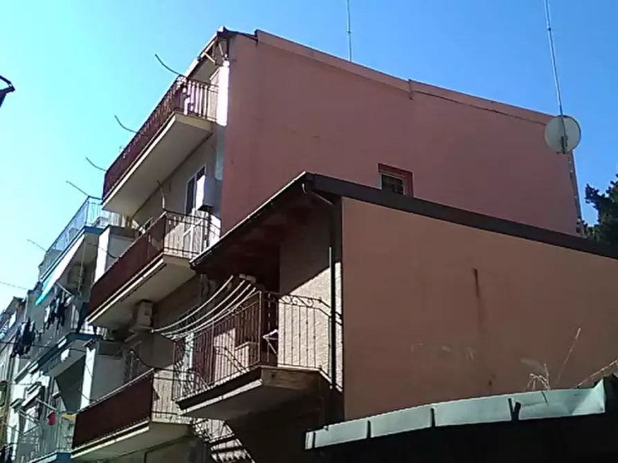 Immagine 3 di Palazzo in vendita  in via gorizia 42 a Barletta