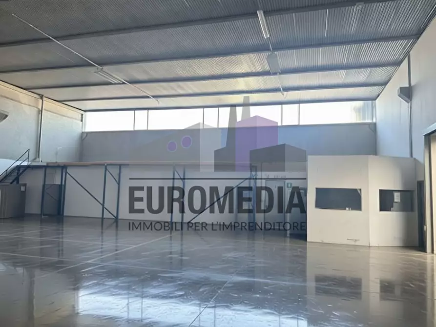Immagine 5 di Capannone industriale in affitto  in via Pacinotti a Brendola