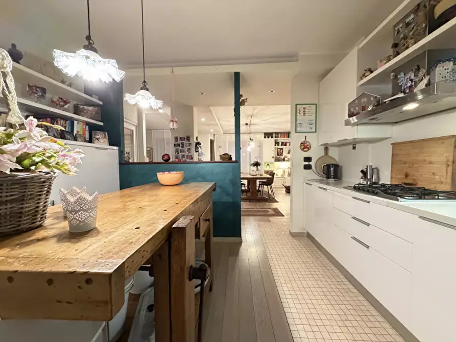 Immagine 9 di Appartamento in vendita  a Senigallia