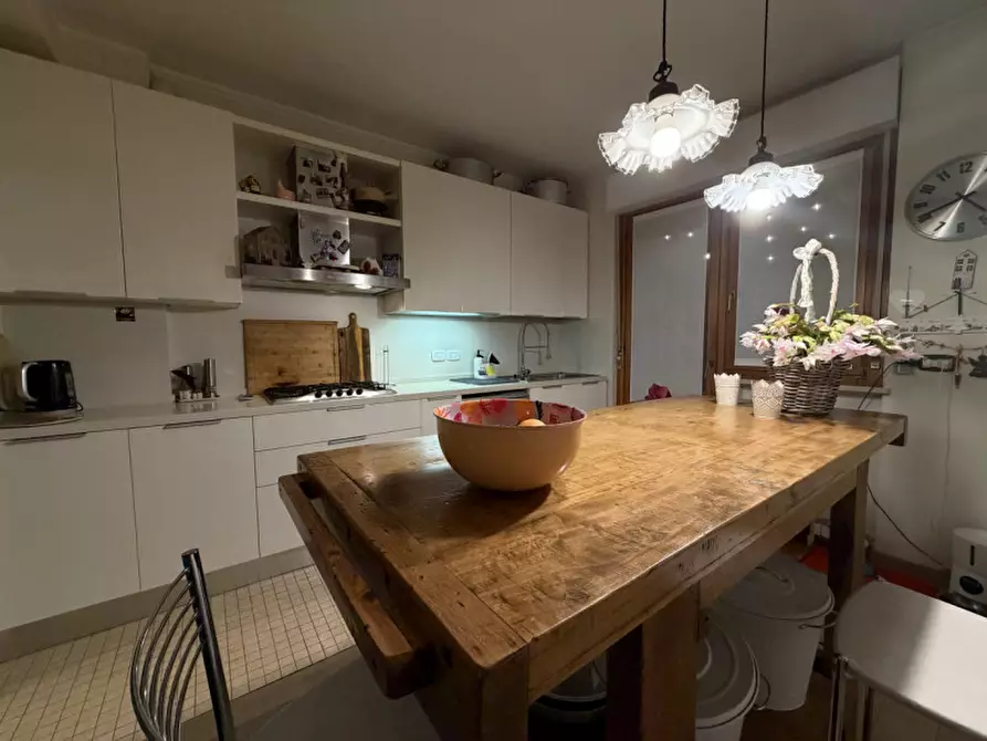 Immagine 11 di Appartamento in vendita  a Senigallia