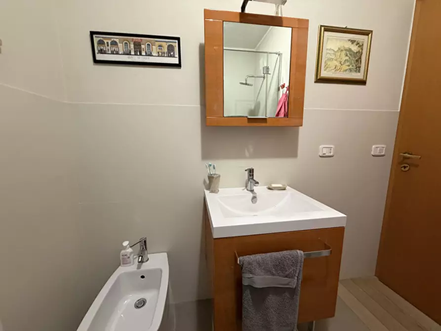 Immagine 30 di Appartamento in vendita  a Senigallia