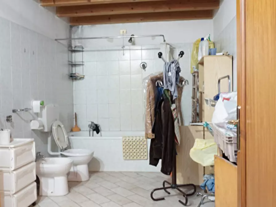 Immagine 9 di Magazzino in vendita  in via al malcantone a Sorbolo Mezzani