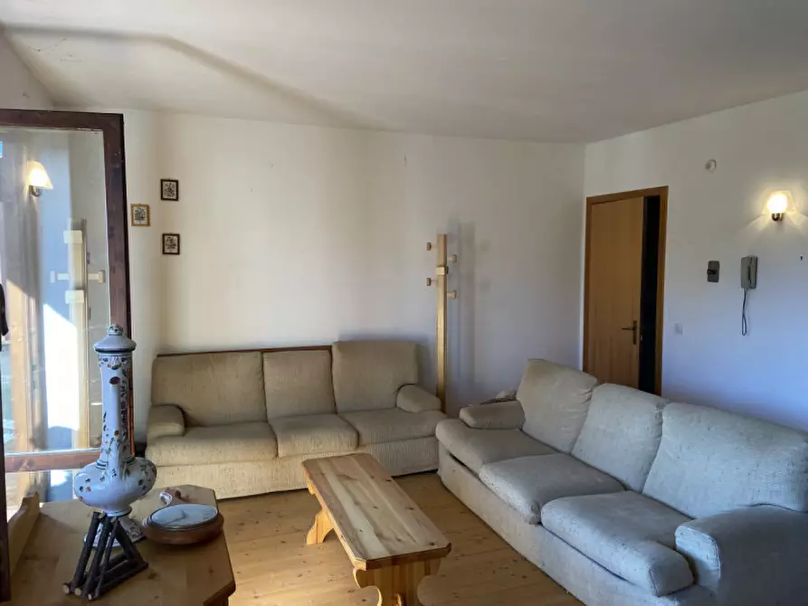 Immagine 2 di Appartamento in vendita  in Viale degli Alpini a Tonezza Del Cimone