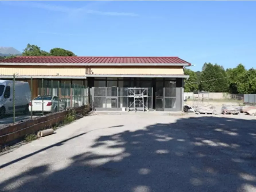 Immagine 1 di Negozio in affitto  in Via Marco Curio Dentato, Rieti (RI) a Rieti