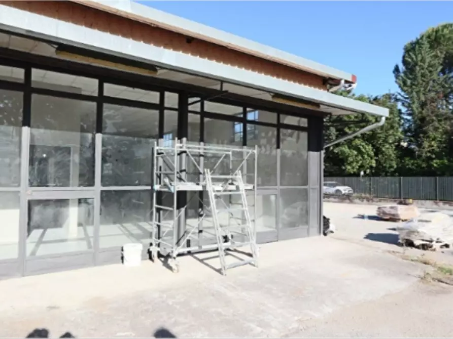 Immagine 3 di Negozio in affitto  in Via Marco Curio Dentato, Rieti (RI) a Rieti