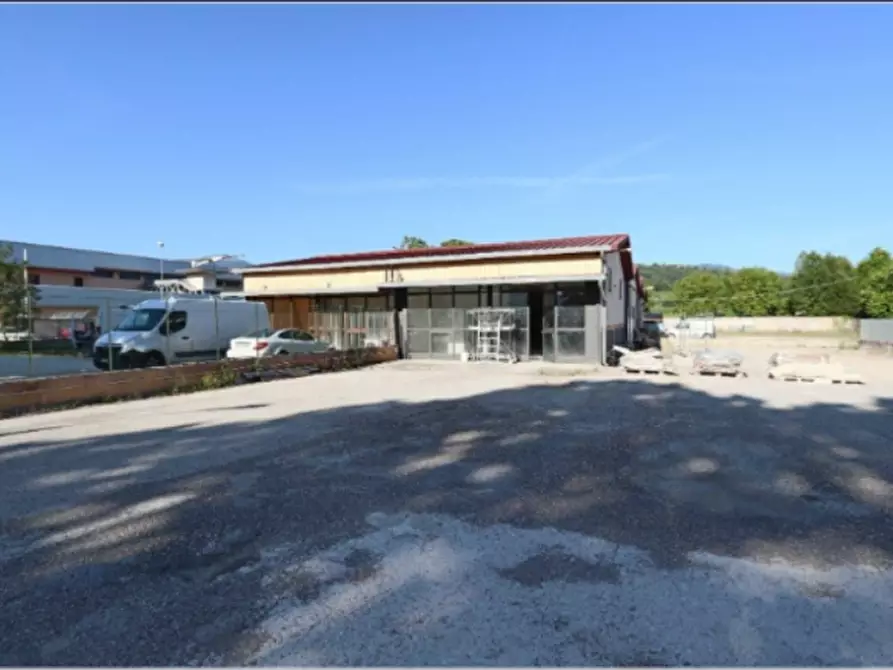 Immagine 5 di Negozio in affitto  in Via Marco Curio Dentato, Rieti (RI) a Rieti