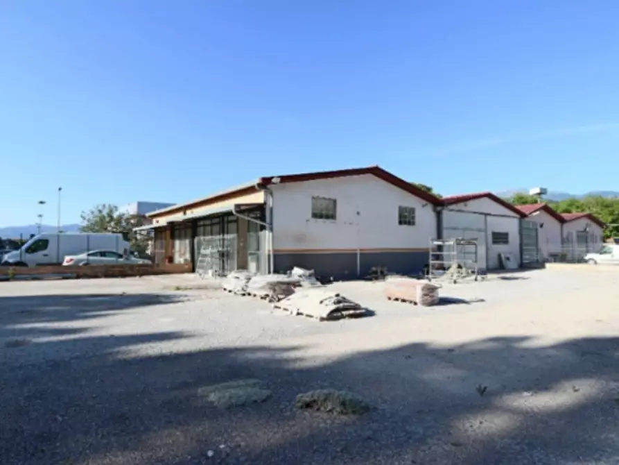 Immagine 6 di Negozio in affitto  in Via Marco Curio Dentato, Rieti (RI) a Rieti