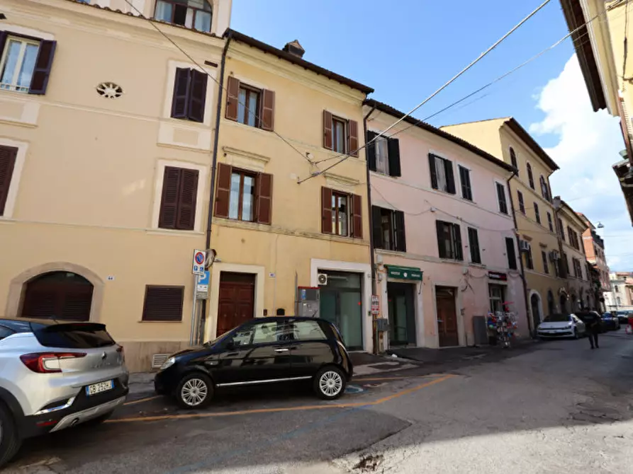 Immagine 1 di Negozio in affitto  in Via Porta Romana a Rieti