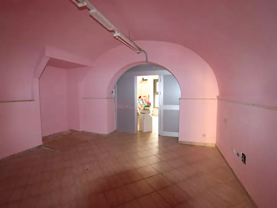 Immagine 9 di Negozio in affitto  in Via Porta Romana a Rieti