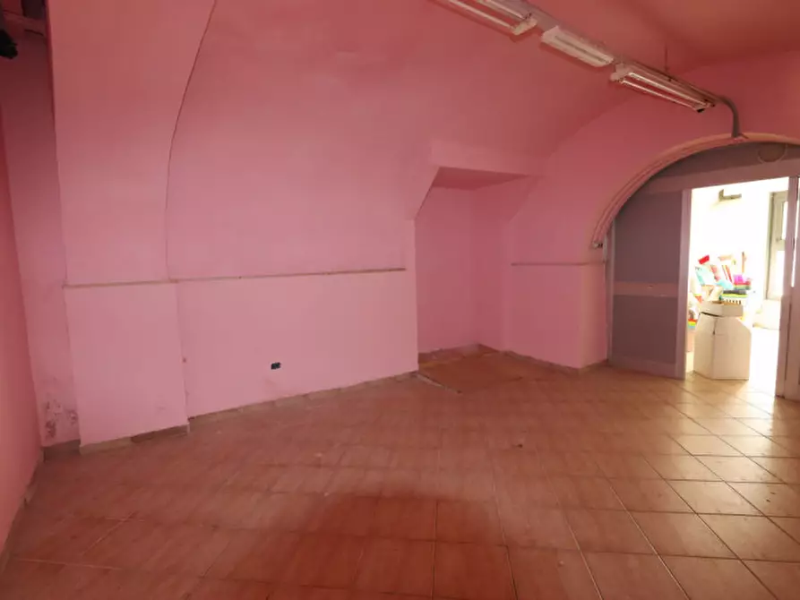 Immagine 10 di Negozio in affitto  in Via Porta Romana a Rieti