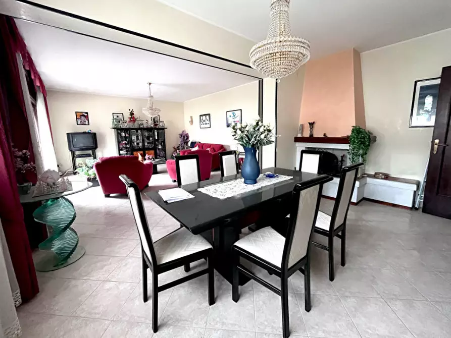 Immagine 1 di Appartamento in vendita  in Piazza Garibaldi a Rovigo