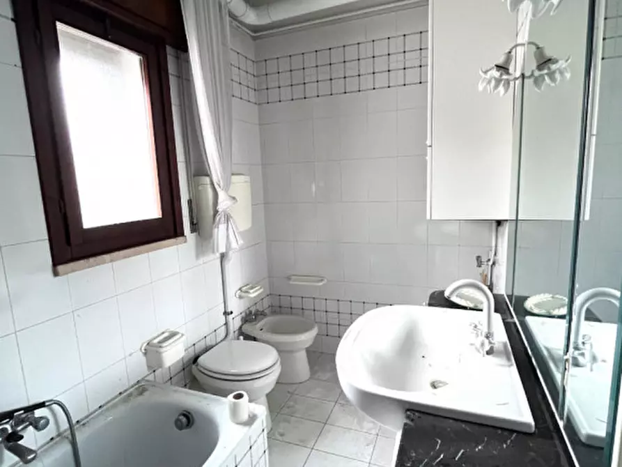 Immagine 8 di Appartamento in vendita  in Piazza Garibaldi a Rovigo