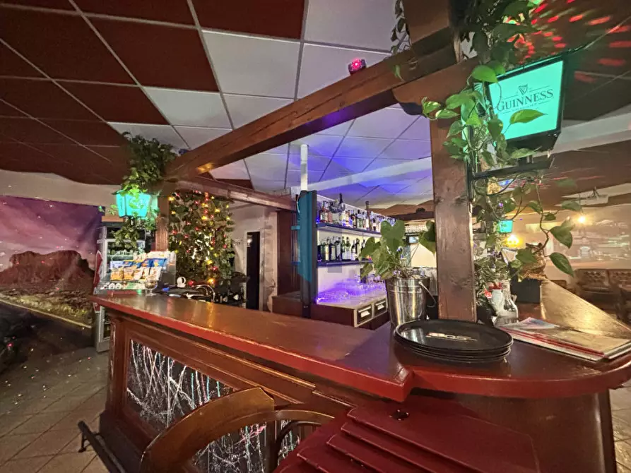 Immagine 1 di Attività commerciale in vendita  in Via Caporalino a Cellatica