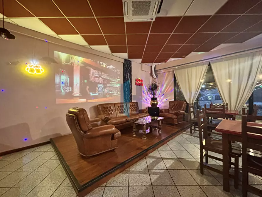 Immagine 13 di Attività commerciale in vendita  in Via Caporalino a Cellatica