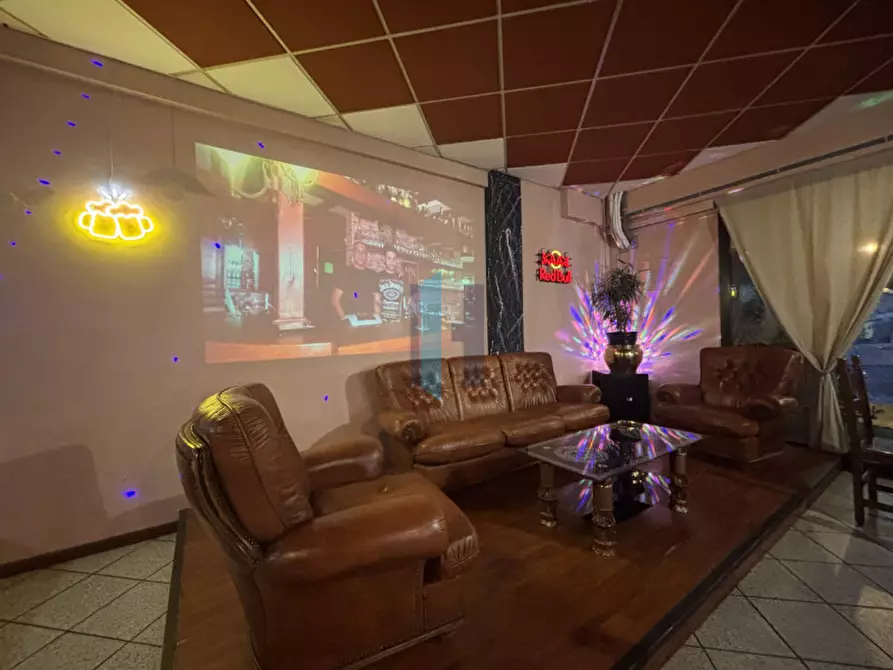 Immagine 14 di Attività commerciale in vendita  in Via Caporalino a Cellatica