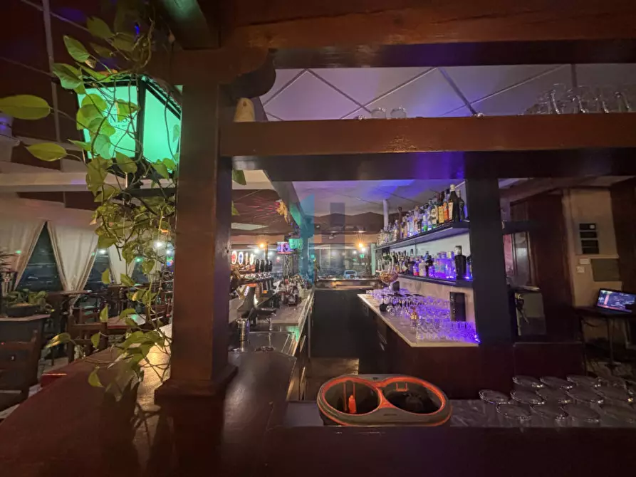 Immagine 36 di Attività commerciale in vendita  in Via Caporalino a Cellatica