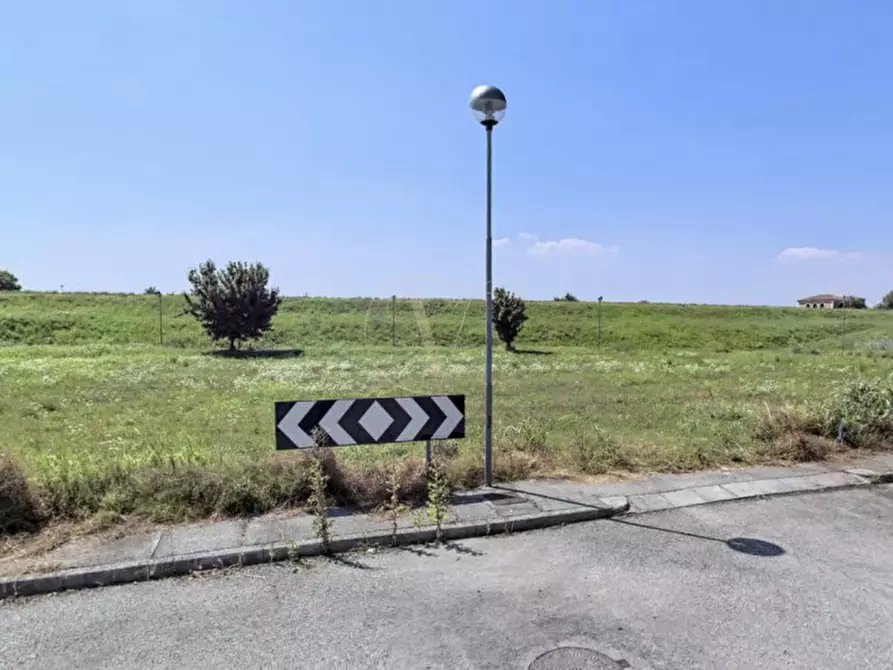 Immagine 3 di Terreno in vendita  a Bovolenta