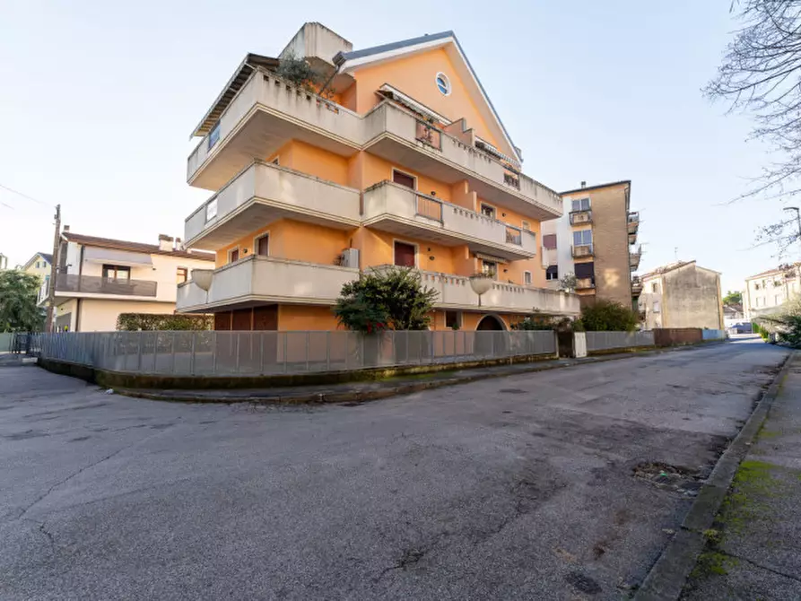 Immagine 18 di Appartamento in vendita  in Via Isacco Newton a Padova