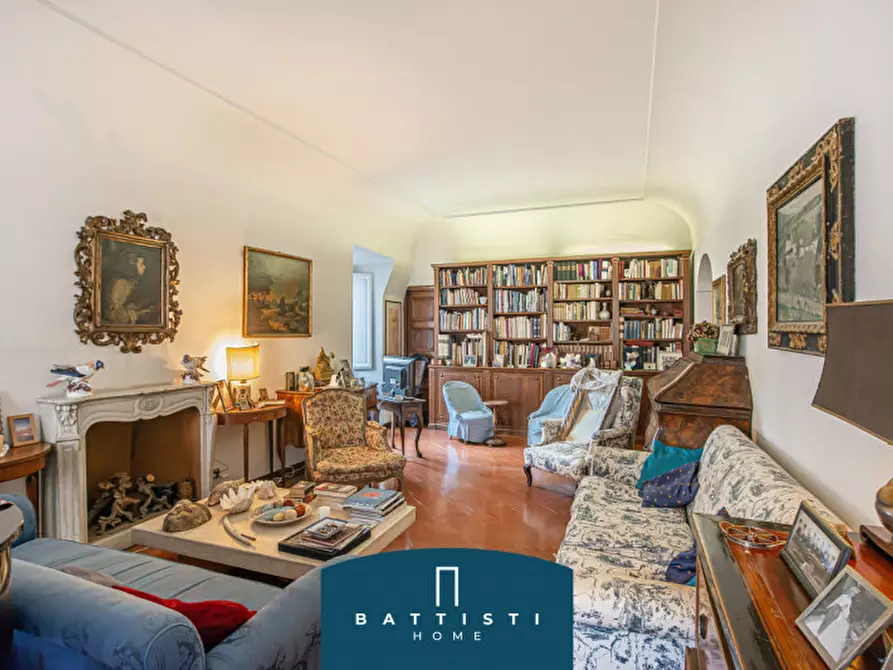 Immagine 6 di Appartamento in vendita  in Piazza di San Salvatore in Lauro a Roma