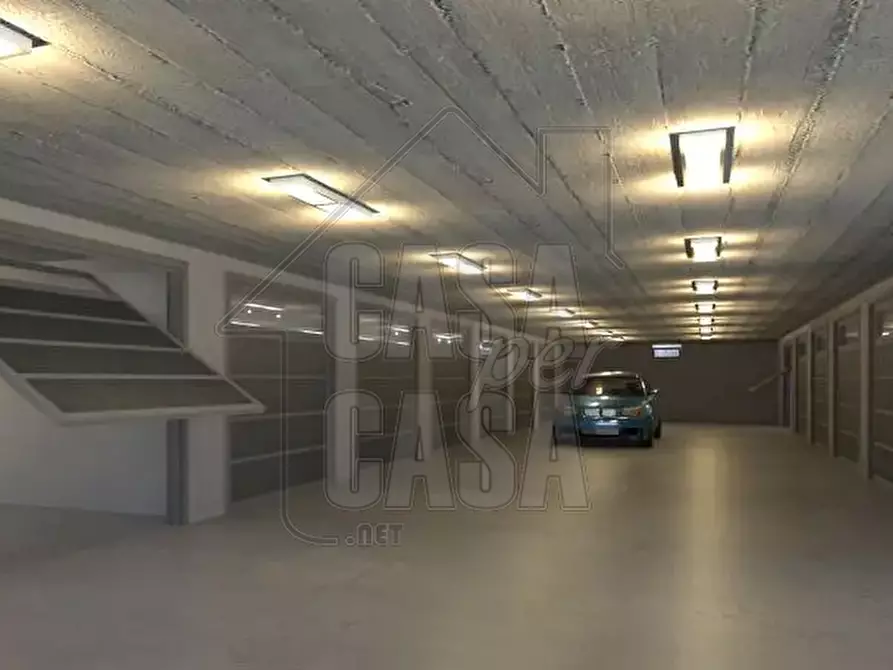 Immagine 1 di Garage in vendita  in Via Trieste a Padova