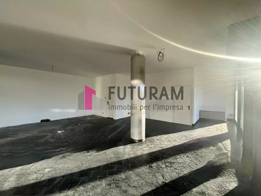 Immagine 11 di Negozio in vendita  in VIA ROMA 1 a Saccolongo