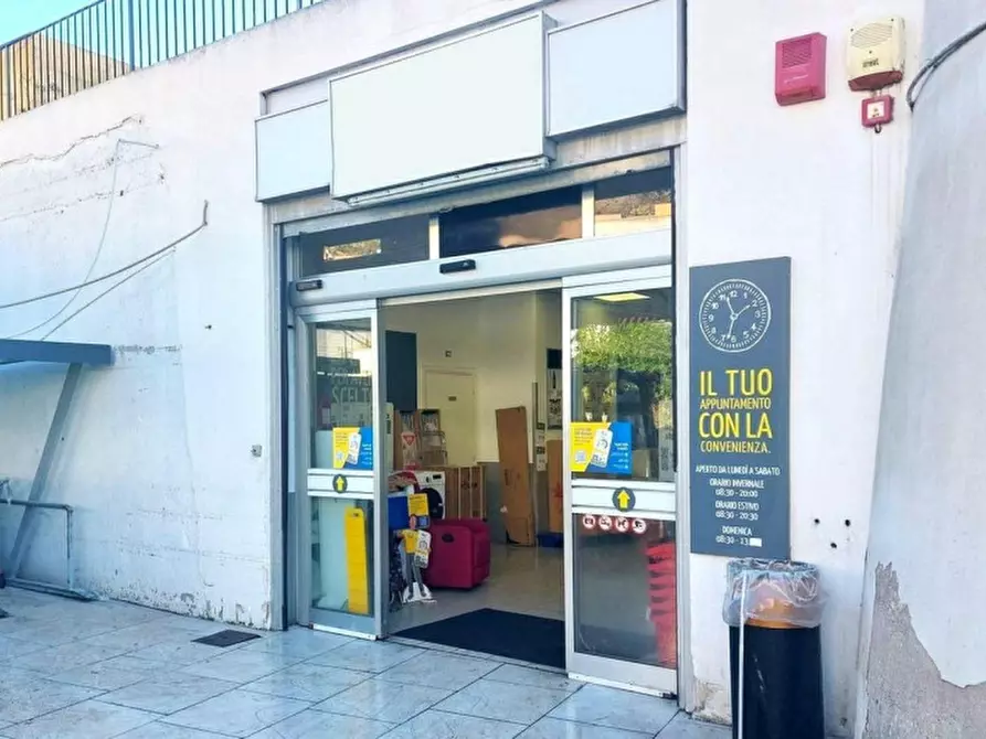 Immagine 1 di Negozio in vendita  in Via San Vincenzo, Canneto, 98050 Lipari ME, Italia a Lipari