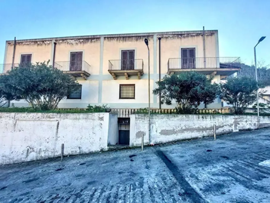 Immagine 3 di Negozio in vendita  in Via San Vincenzo, Canneto, 98050 Lipari ME, Italia a Lipari