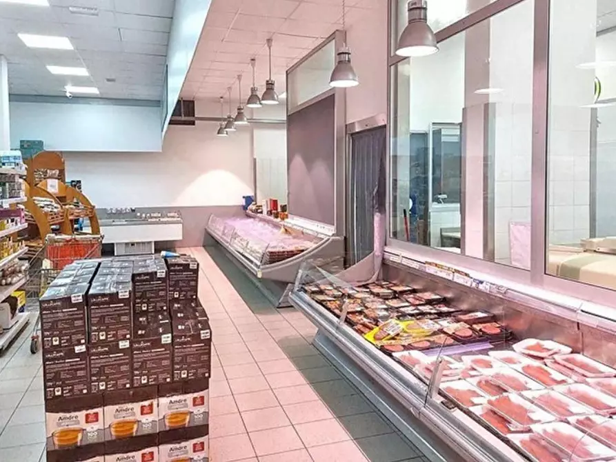 Immagine 8 di Negozio in vendita  in Via San Vincenzo, Canneto, 98050 Lipari ME, Italia a Lipari