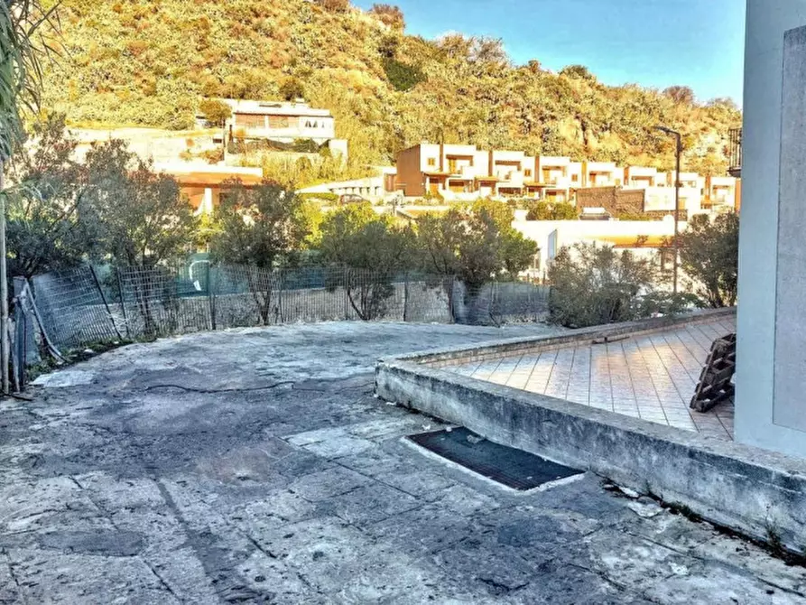 Immagine 12 di Negozio in vendita  in Via San Vincenzo, Canneto, 98050 Lipari ME, Italia a Lipari