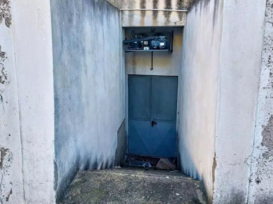 Immagine 13 di Negozio in vendita  in Via San Vincenzo, Canneto, 98050 Lipari ME, Italia a Lipari