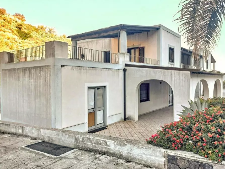 Immagine 15 di Negozio in vendita  in Via San Vincenzo, Canneto, 98050 Lipari ME, Italia a Lipari