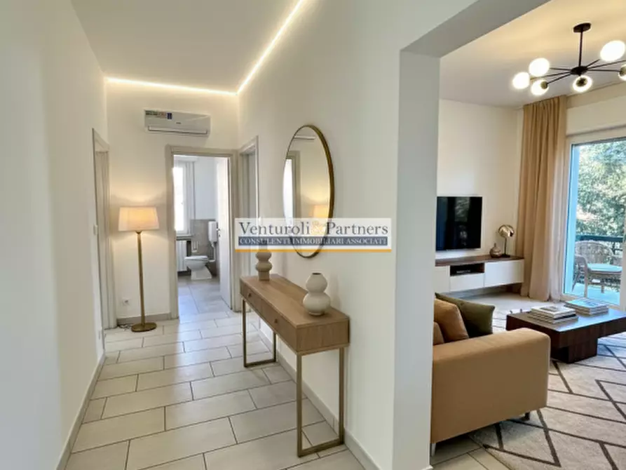 Immagine 5 di Appartamento in vendita  in Via Brescia a Desenzano Del Garda