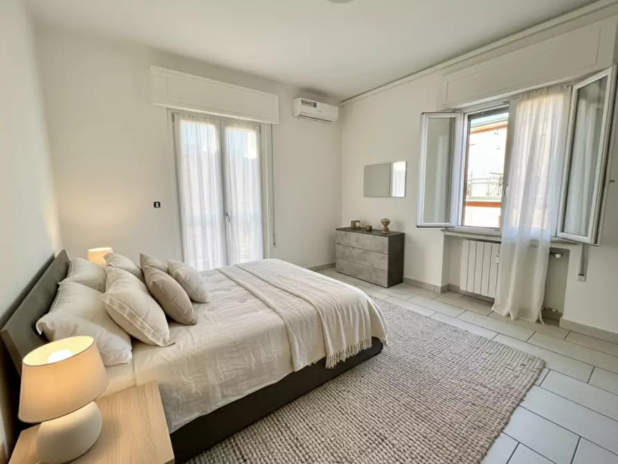 Immagine 6 di Appartamento in vendita  in Via Brescia a Desenzano Del Garda