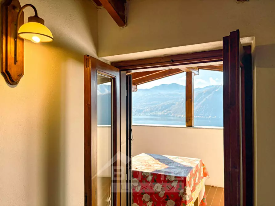 Immagine 31 di Casa indipendente in vendita  in Località Poggio Luneglio, 70 a Pettenasco