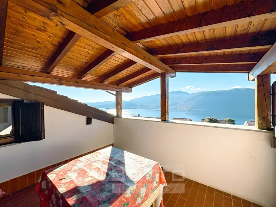 Immagine 35 di Casa indipendente in vendita  in Località Poggio Luneglio, 70 a Pettenasco