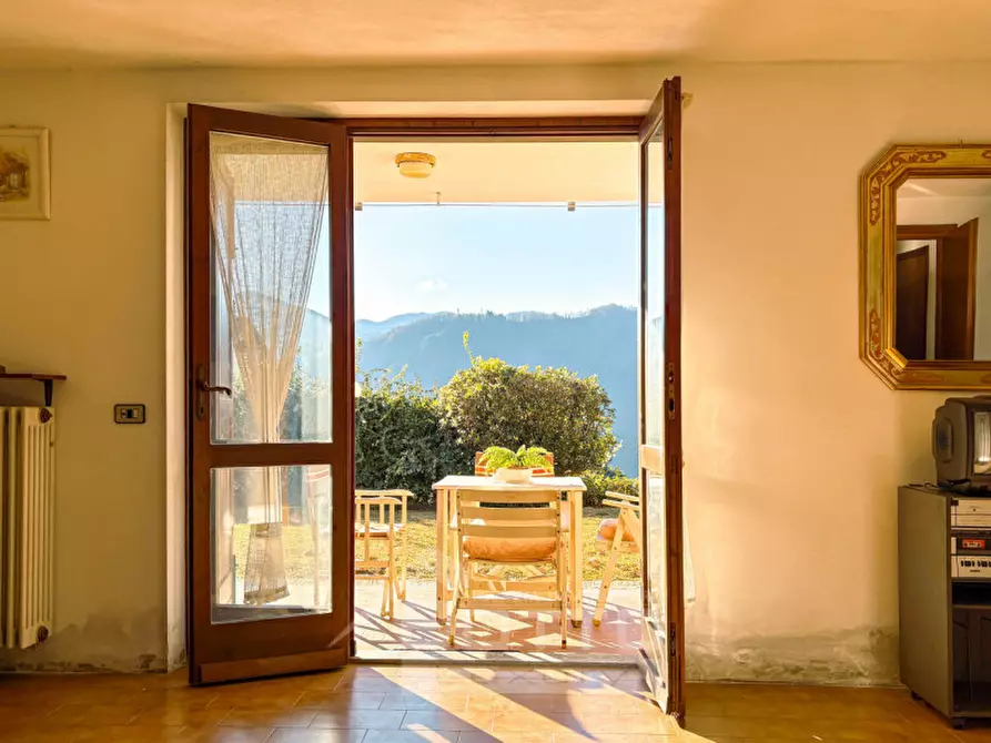 Immagine 41 di Casa indipendente in vendita  in Località Poggio Luneglio, 70 a Pettenasco