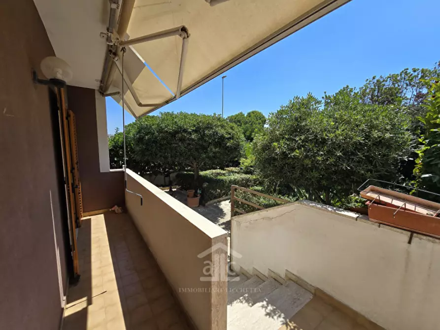Immagine 10 di Villa in vendita  a Lecce