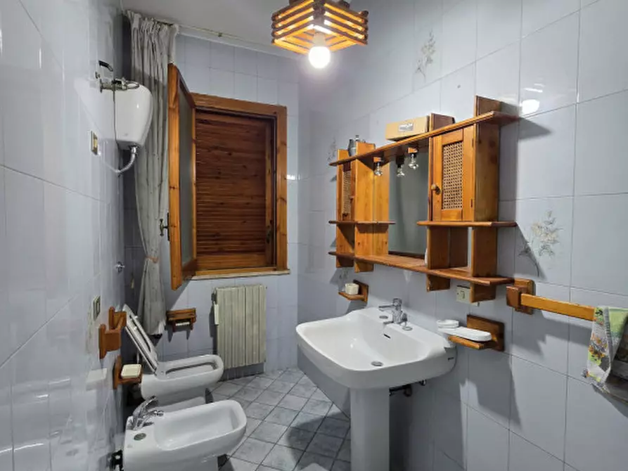 Immagine 21 di Villa in vendita  a Lecce