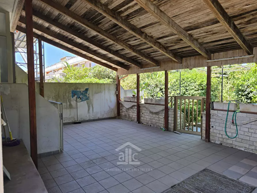 Immagine 48 di Villa in vendita  a Lecce