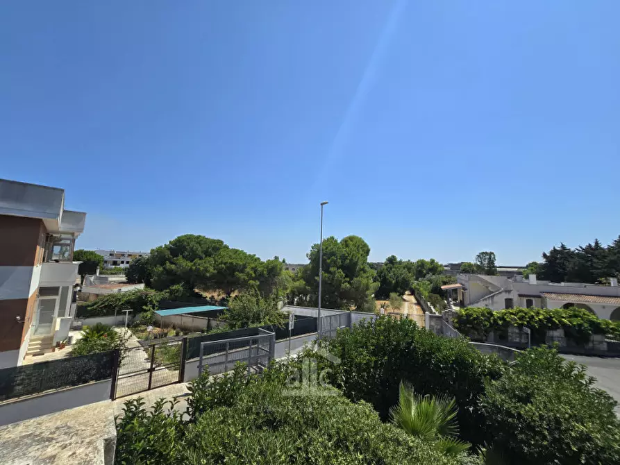 Immagine 53 di Villa in vendita  a Lecce