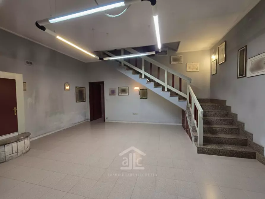 Immagine 70 di Villa in vendita  a Lecce