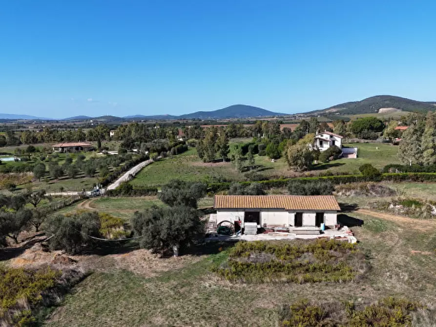 Immagine 3 di Rustico / casale in vendita  in Strada dell'abbadia a Capalbio