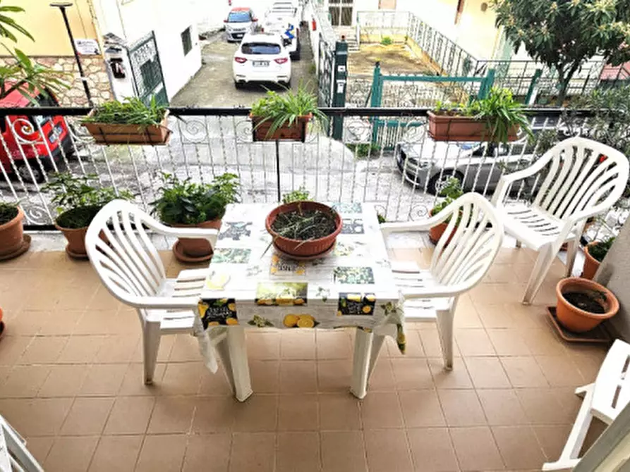 Immagine 1 di Appartamento in vendita  in via michele de vio a Palermo