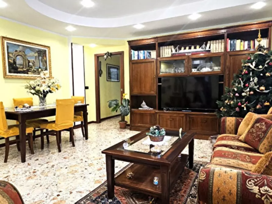 Immagine 6 di Appartamento in vendita  in via michele de vio a Palermo