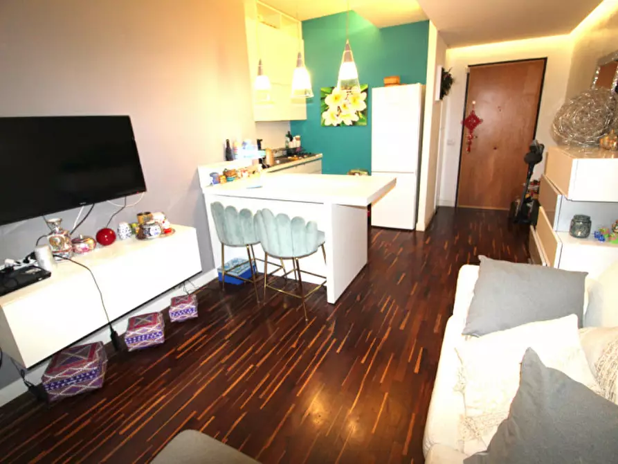 Immagine 3 di Appartamento in vendita  in Via Courmayeur a Roma