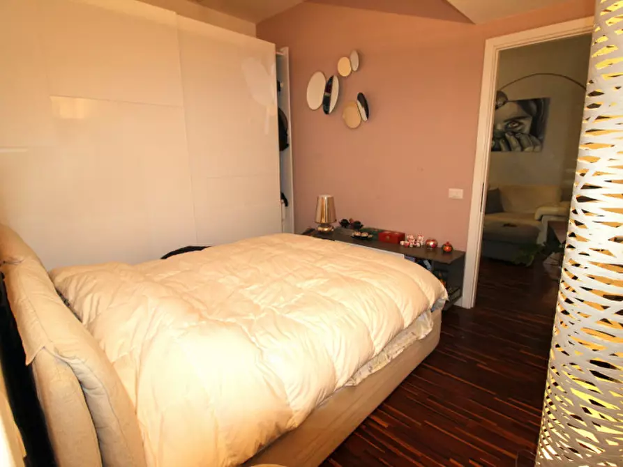 Immagine 8 di Appartamento in vendita  in Via Courmayeur a Roma